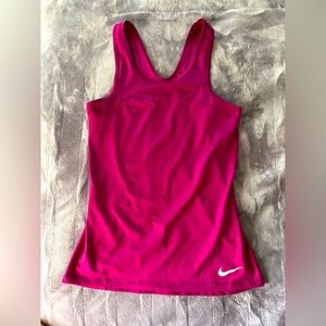 Nike tank medium